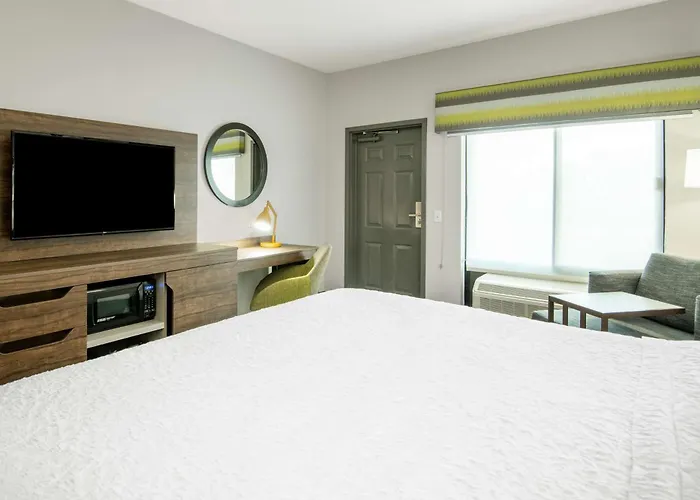 Hampton Inn & Suites Las Vegas-Henderson