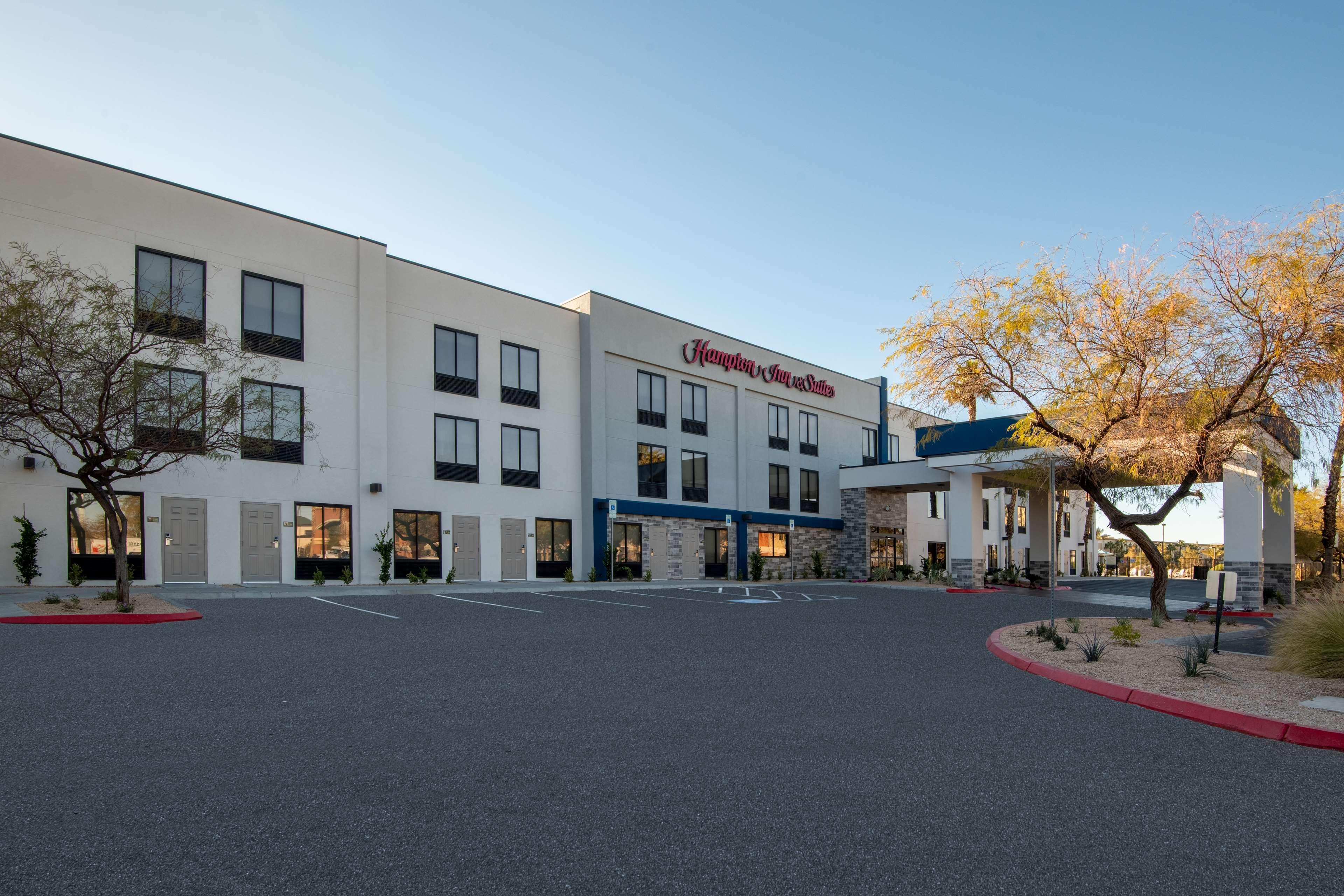Hampton & Vegas-henderson Hotel 3*